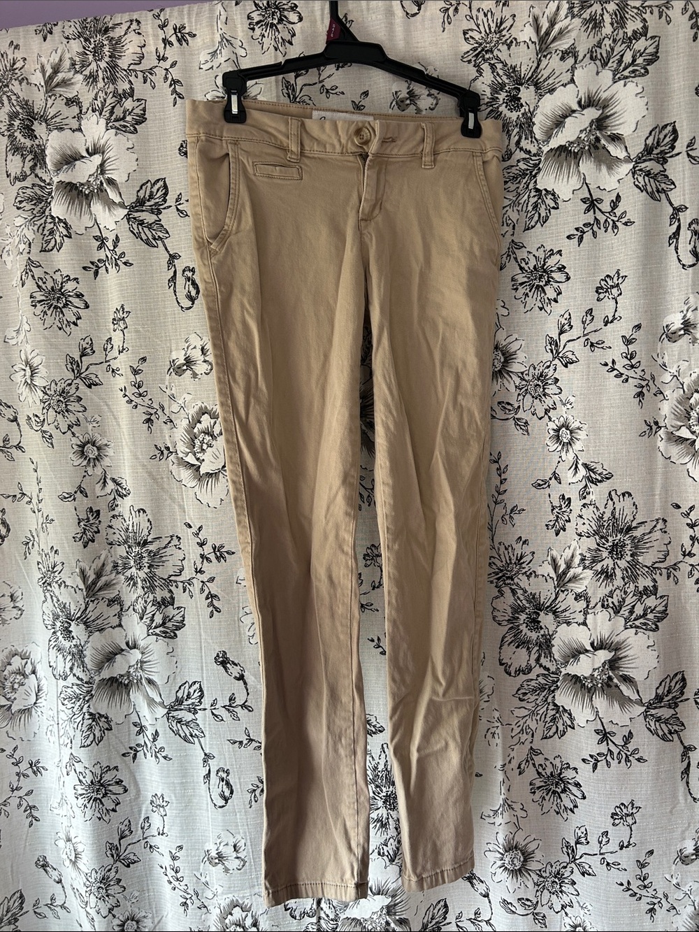Aeropostale Khaki/Tan women’s pants
